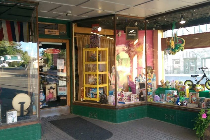 Toy shop window display in Baker City
