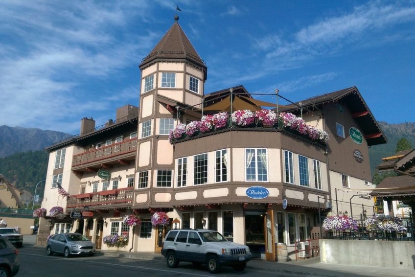Shops and restaurants in Leavenworth