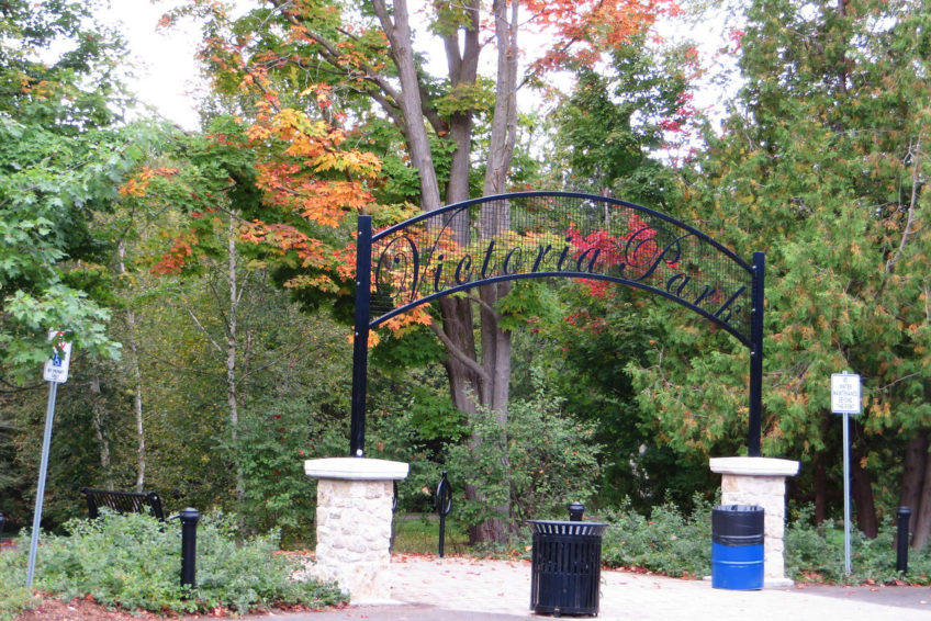 Entrance to Victoria Park in Elora Ontario | Credit: Ken Lund CC BY-SA 2.0 Flickr